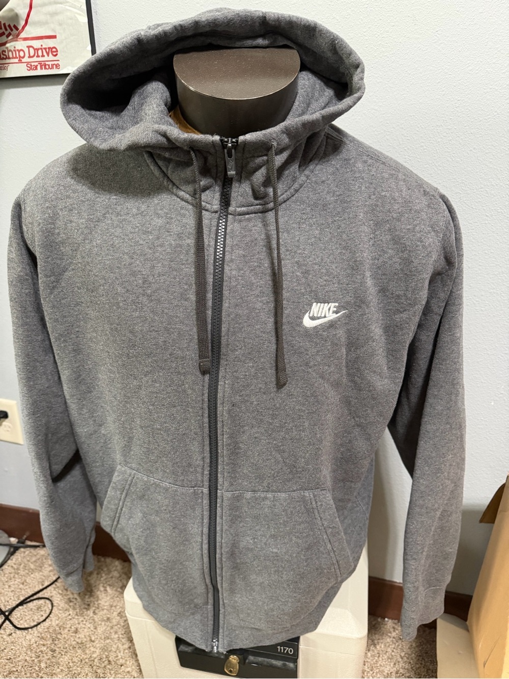 Nike Men's Dark Gray Full-Zip Hooded Sweater